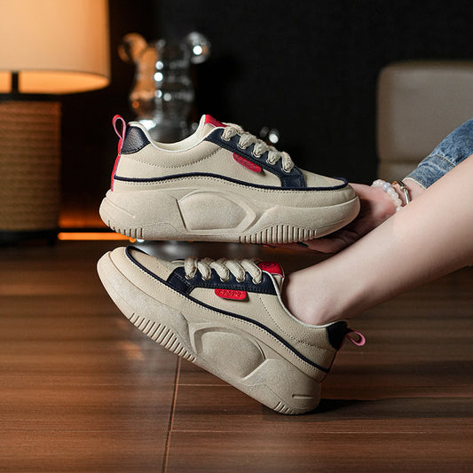Women's chunky dad sneaker, side view