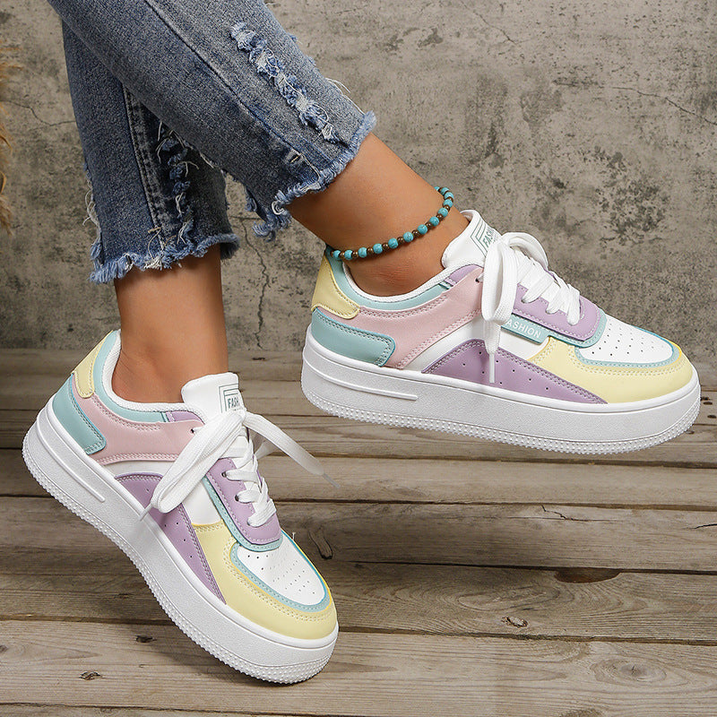 Women's breathable casual low-top sneaker, main view