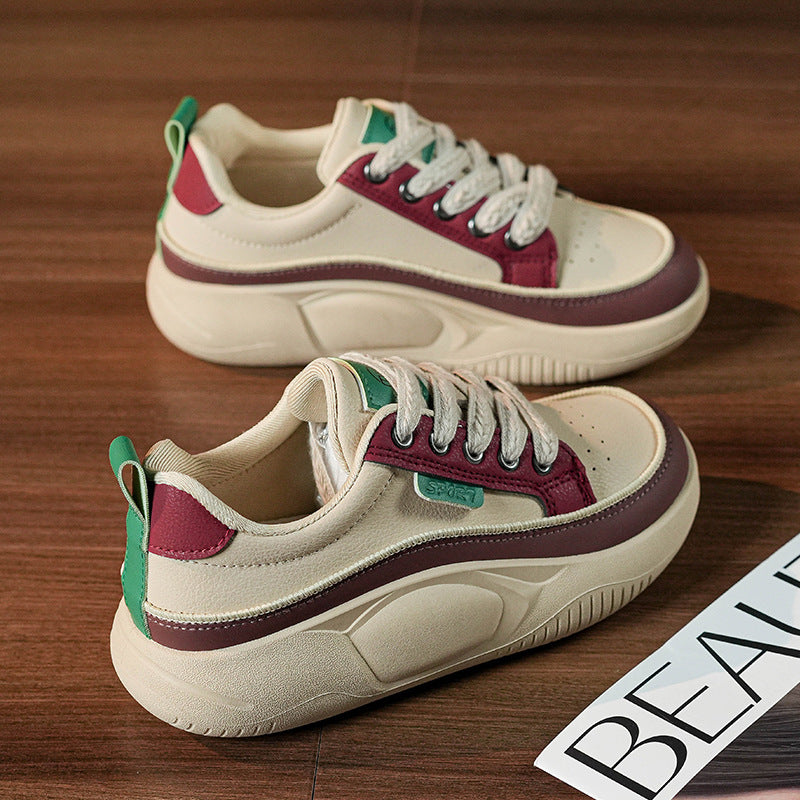 Women's chunky dad sneaker, angle view