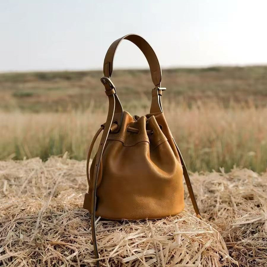 Sheepskin leather bucket bag, detail