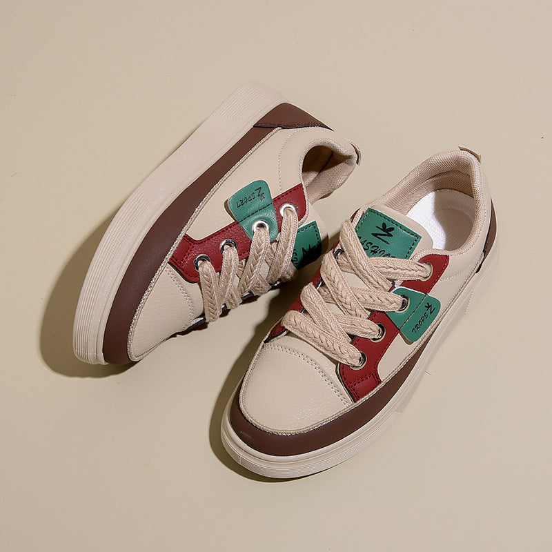 Women's Korean-style platform sneaker, sole detail
