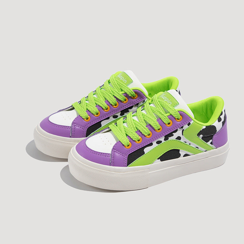 Women's retro lace-up sneaker, sole detail